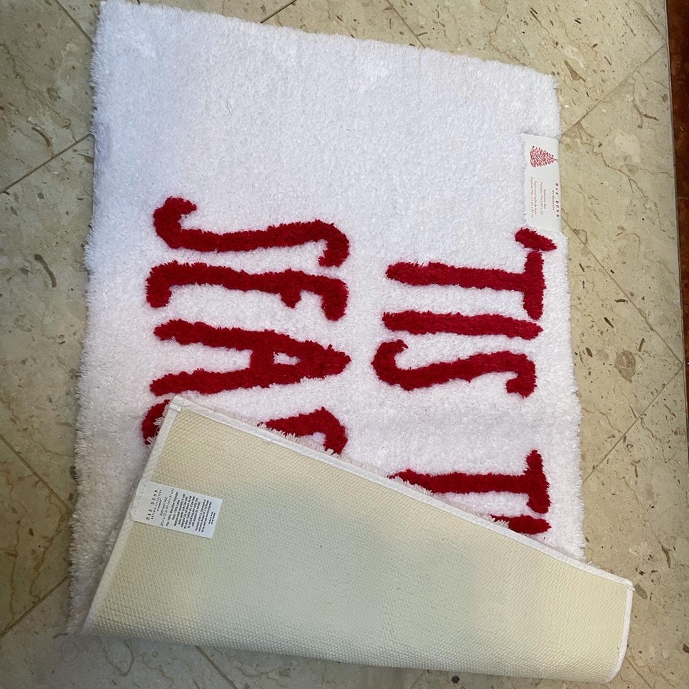 NWT Rae Dunn “‘TIS THE SEASON” Bath Mat - Picture 6 of 12